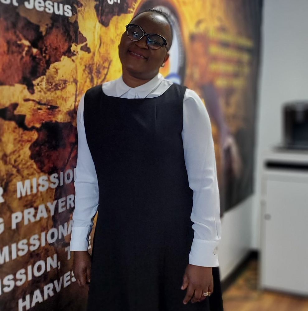 Meet your Posher, Adenike